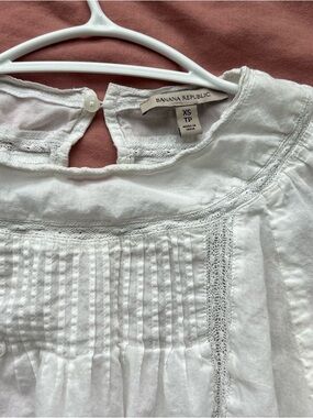 Banana Republic White Pintuck Lace Yoke Blouse